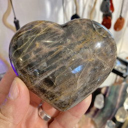 Coeur en Pierre de Lune Noire 272 grammes