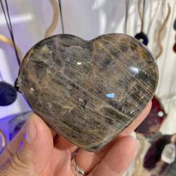 Coeur en Pierre de Lune Noire 272 grammes