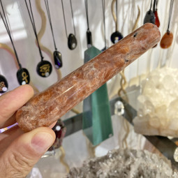 Bâton de massage en Pierre de Soleil - 114 Grammes