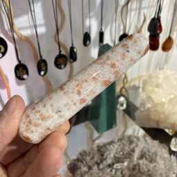 Bâton de massage en Pierre de Soleil - 112 Grammes