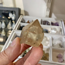 Pointe de Citrine Naturelle Brute - 64 Grammes