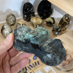 Bloc Brut d’Émeraude Naturelle Poli - Pièce Unique