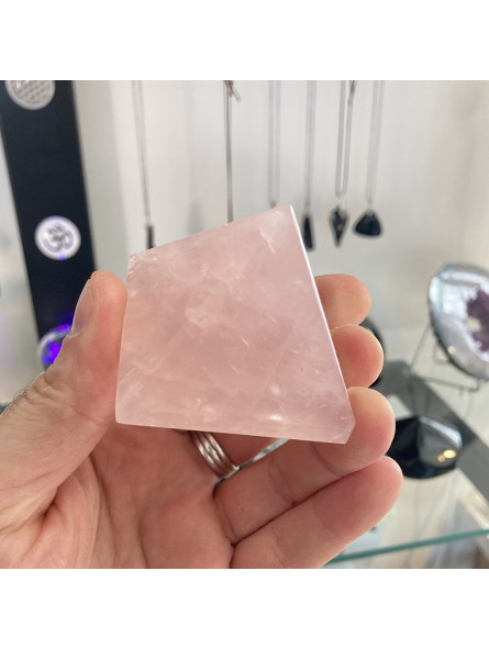Pyramide en Quartz Rose - 50 mm