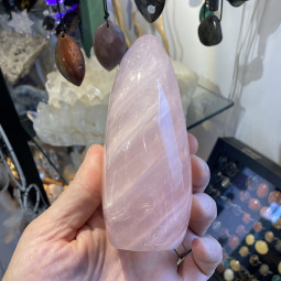 Forme libre en Quartz Rose - 626 grammes