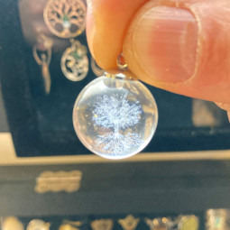 Pendentif Boule en Cristal de Roche - Arbre de Vie