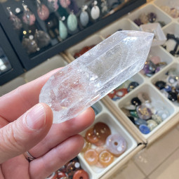 Pointe en Cristal de Roche Polie Biterminée - 150 Grammes