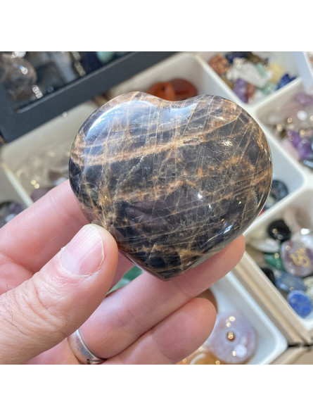 Coeur en Pierre de Lune Noire 160 grammes