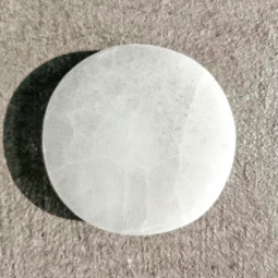 Palet en Sélénite de 10 cm avec Signes du Zodiaque