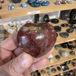 Coeur en Jaspe Rouge - 130 Grammes