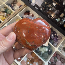 Coeur en Jaspe Rouge - 270 Grammes