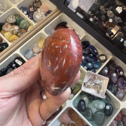 Coeur en Jaspe Rouge - 270 Grammes