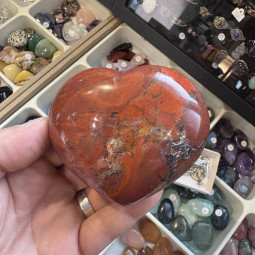 Coeur en Jaspe Rouge - 270 Grammes