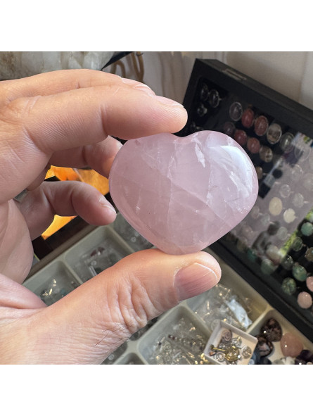 Coeur en Quartz Rose - 70 Grammes