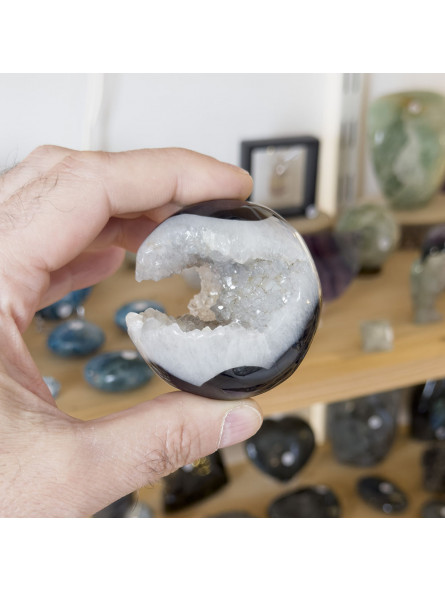 Sphère en Onyx ou Agate Noire Cristallisée