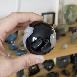 Sphère en Onyx ou Agate Noire Cristallisée