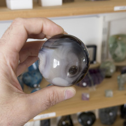 Sphère en Onyx ou Agate Noire Cristallisée - 227 grammes