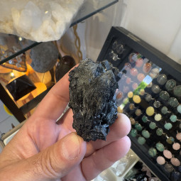 Tourmaline Noire Brute - 163 Grammes