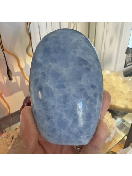Forme libre en Calcite Bleue - 570 Grammes