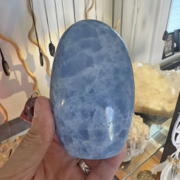 Forme libre en Calcite Bleue - 570 Grammes