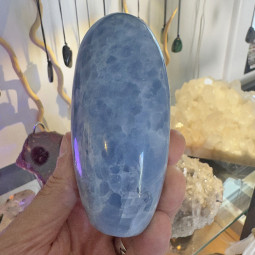 Forme libre en Calcite Bleue - 570 Grammes