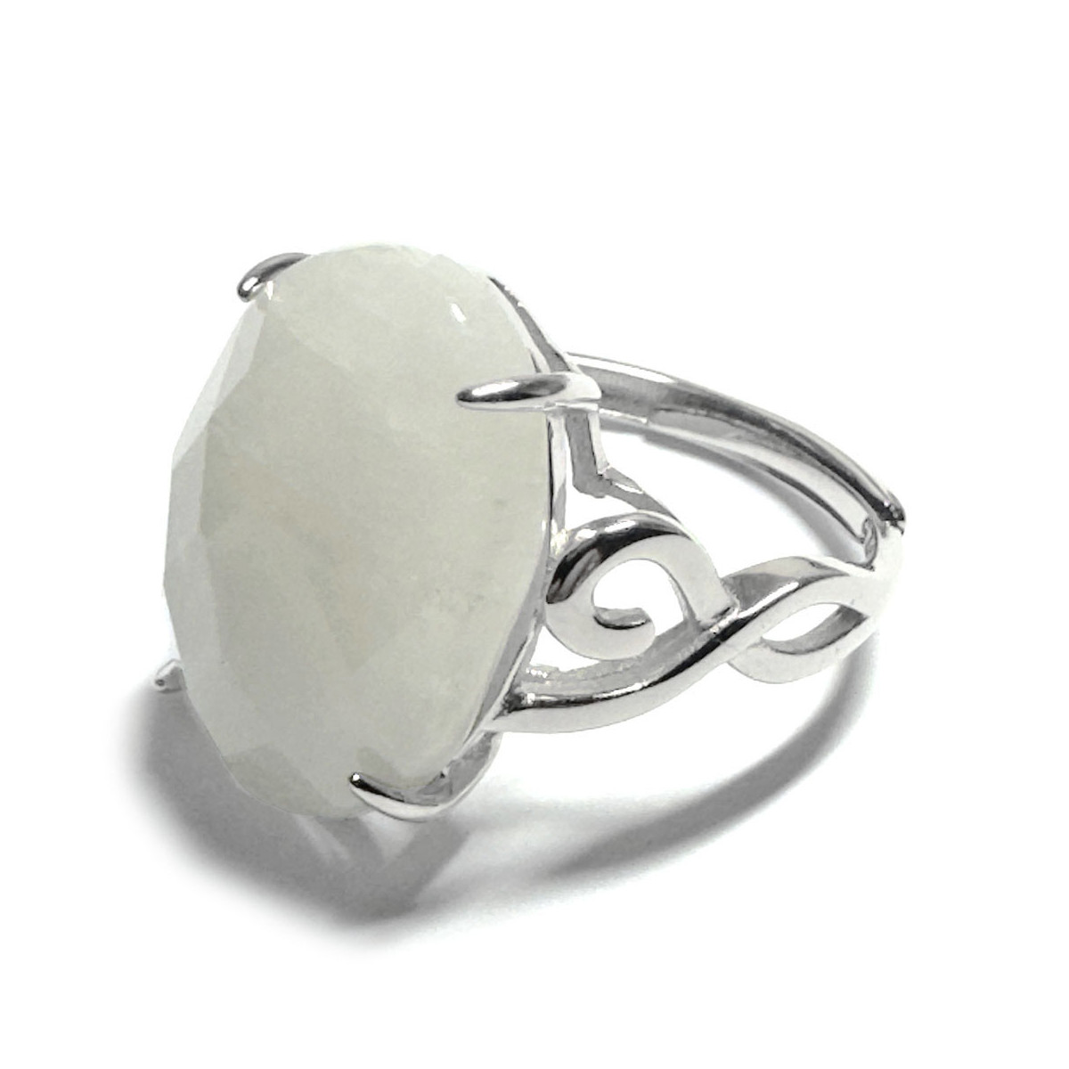 Bague Pierre de Lune Facettée Ovale en Argent 925