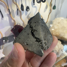 Pyramide en Pyrite - 180 Grammes