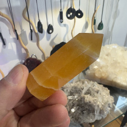 Pointe en Calcite Orange - 84 Grammes