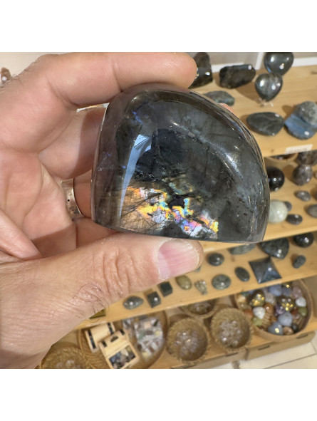 Forme libre en Labradorite - 205 Grammes