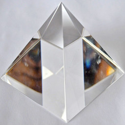 Pyramide de Cristal