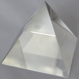 Pyramide de Cristal