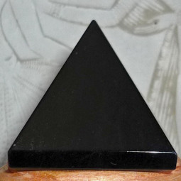 Pyramide en Obsidienne Noire