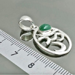 Pendentif Om en Argent et Emeraude