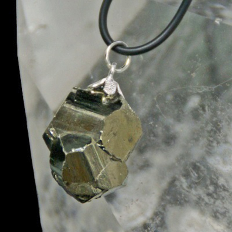 Pendentif en Pyrite Brute Vibrations Cristallines