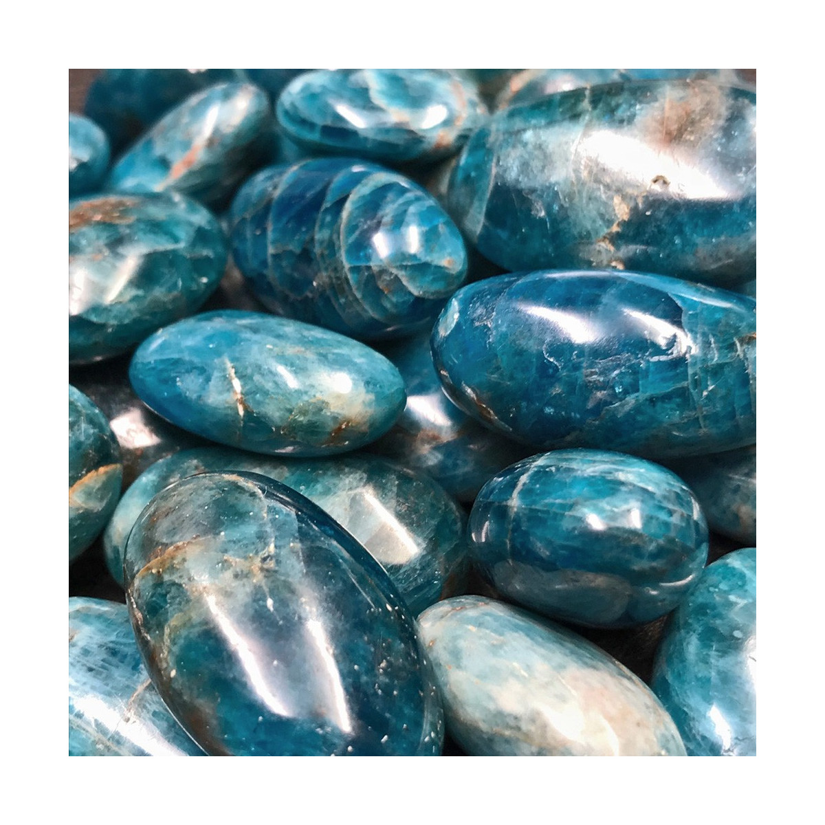 Galet d'Apatite Bleue